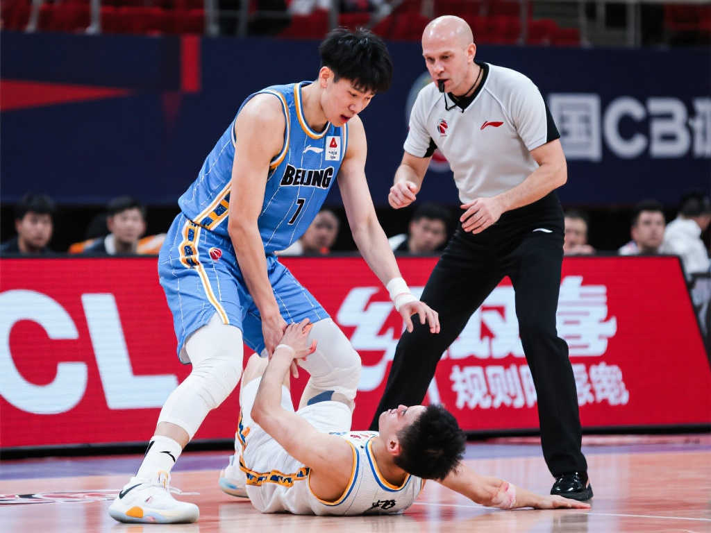 篮协回应曾凡博受伤犯规:承认误判但无法更改,并肯定外籍裁判水平 篮协回应曾凡博受伤犯规:承认误判但无法更改,并肯定外籍裁判水平